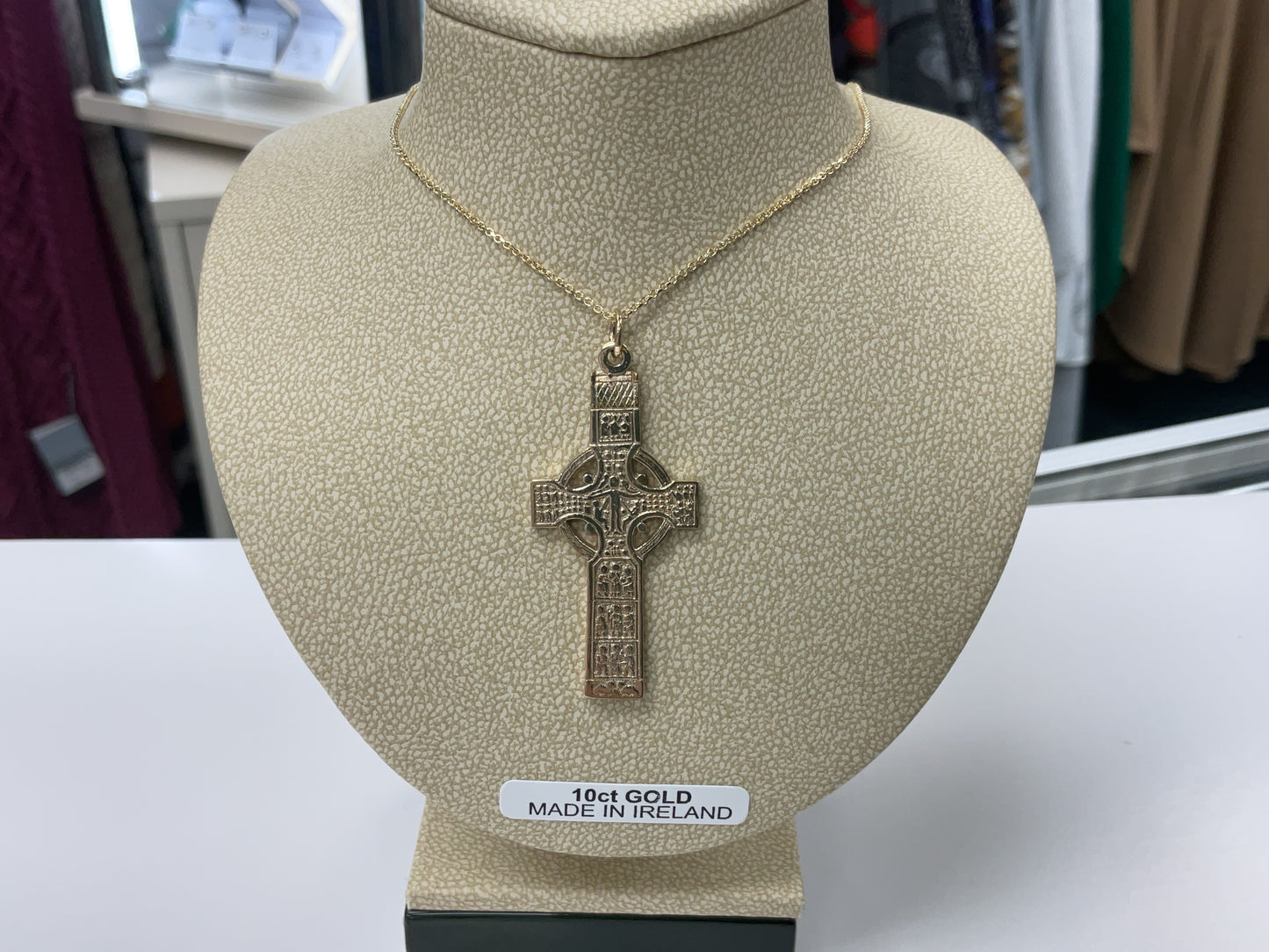 10K Celtic Cross of Duleek by Fado. XP61