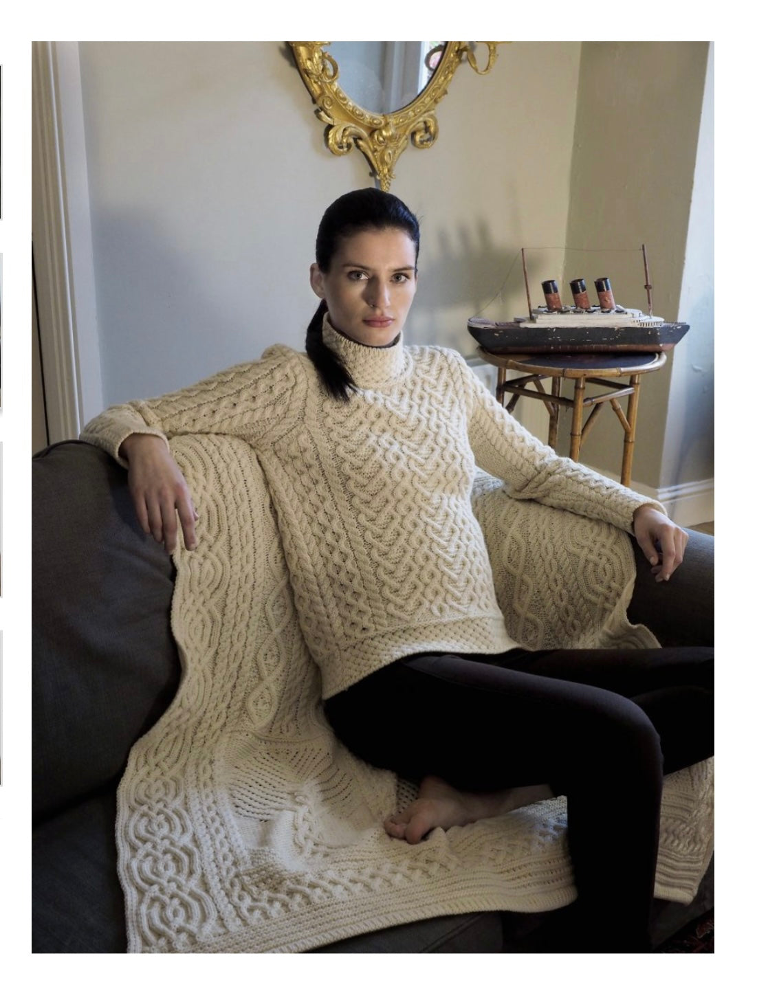 THE HEARTS HIGH NECK SWEATER C4767