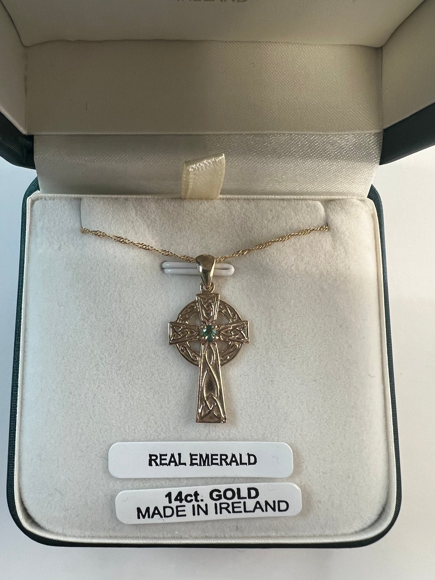 14K Gold Celtic Cross with Emerald MA63F