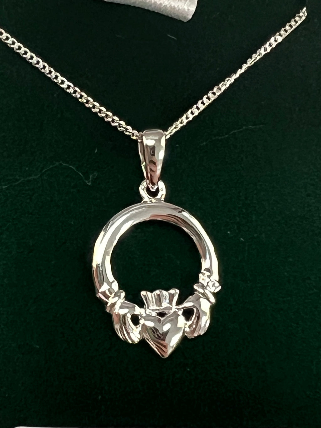 Sterling Silver Claddagh pendant P118