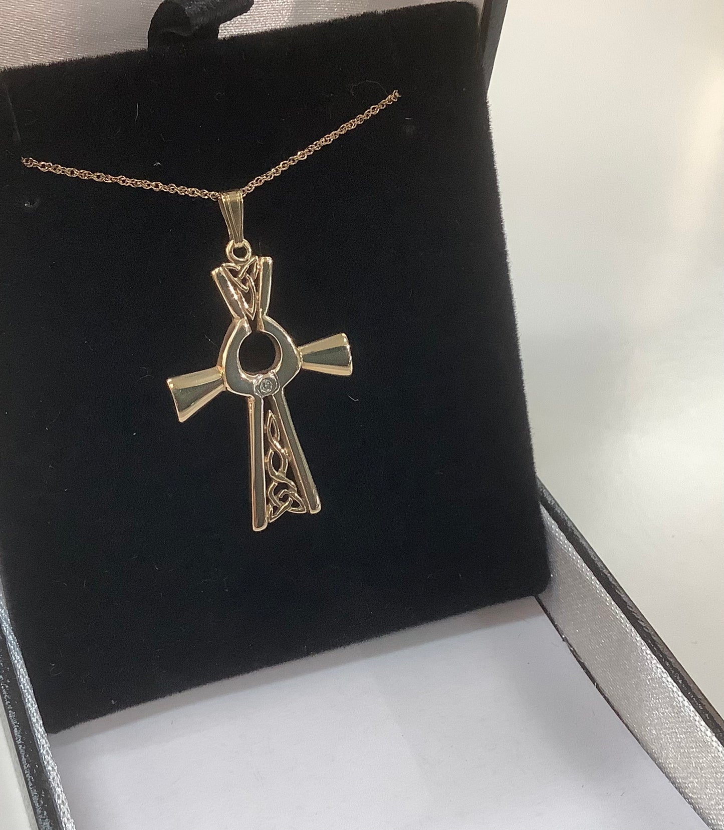 14K Gold Trinity Cross with Diamond TRD14