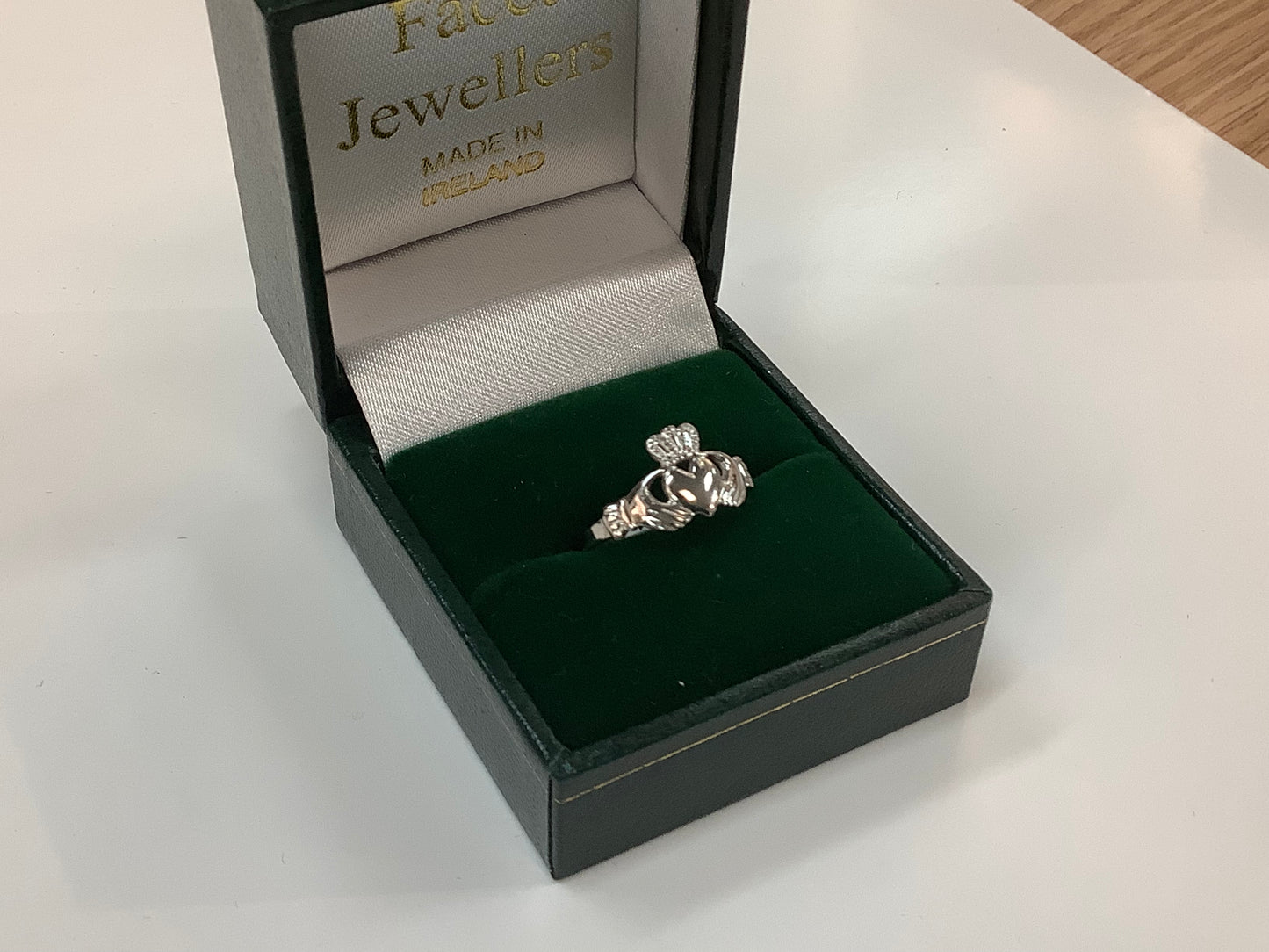 14k Facet claddagh light weight white gold #221w