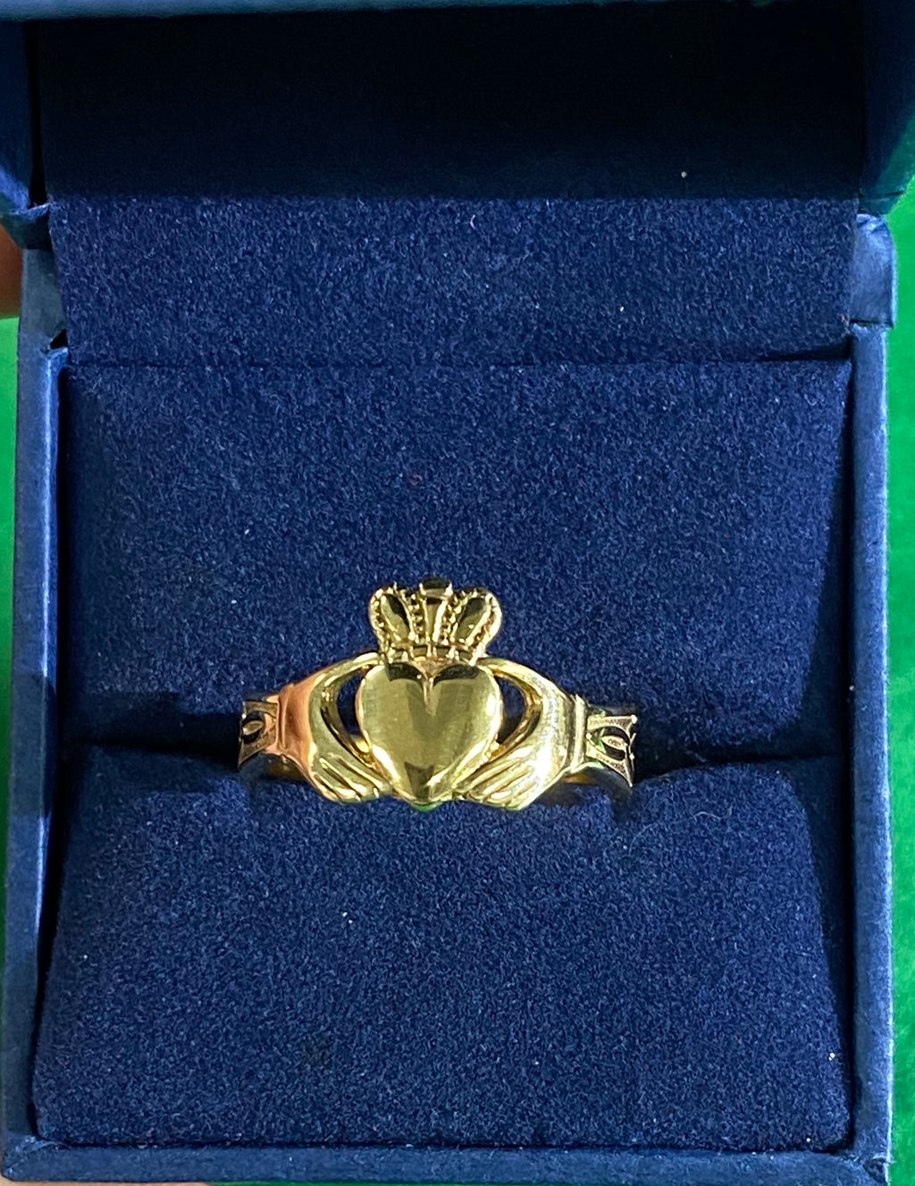 Claddagh ring with trinity knot 10k R044