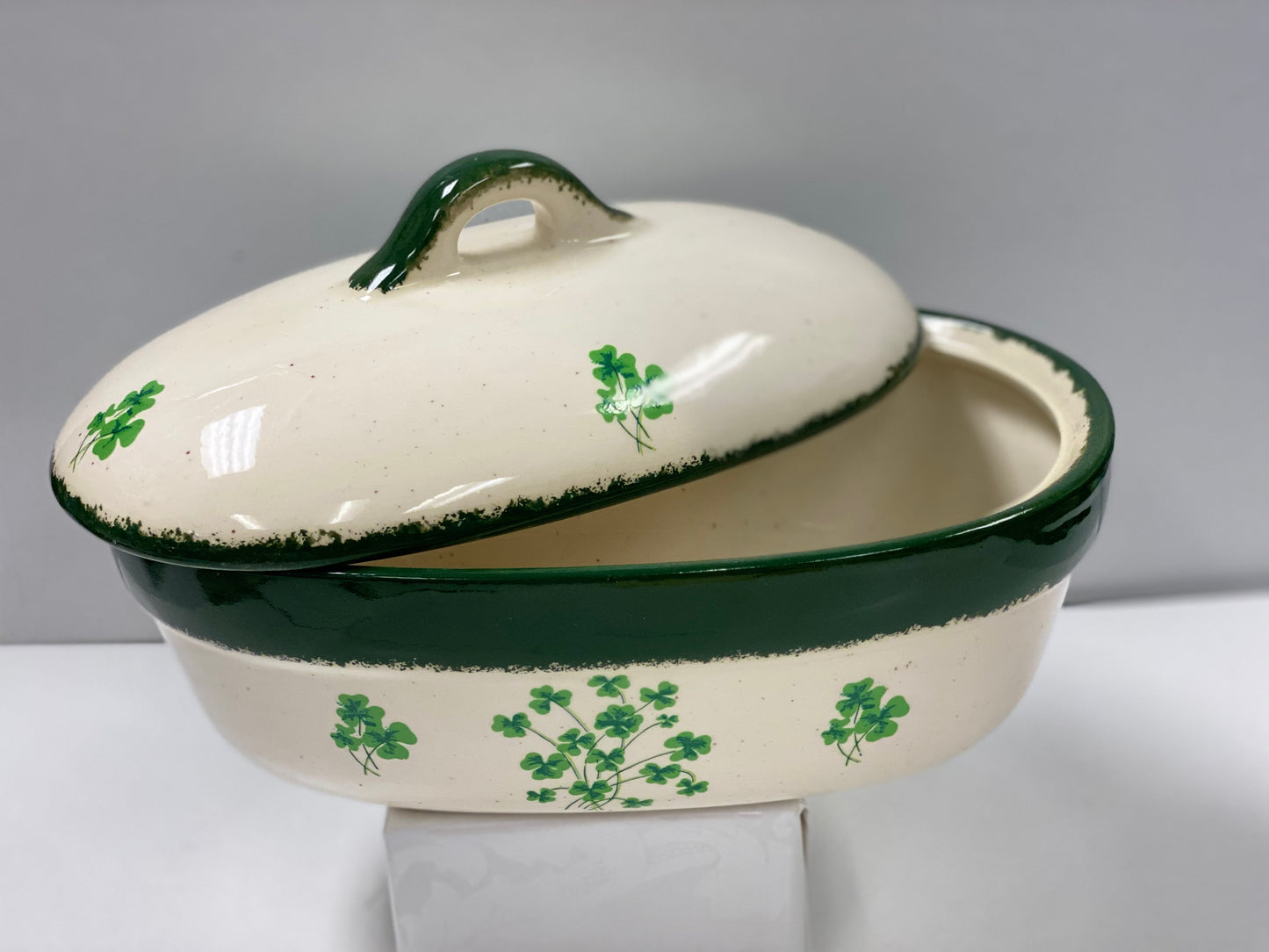 Shamrock casserole dish (small)