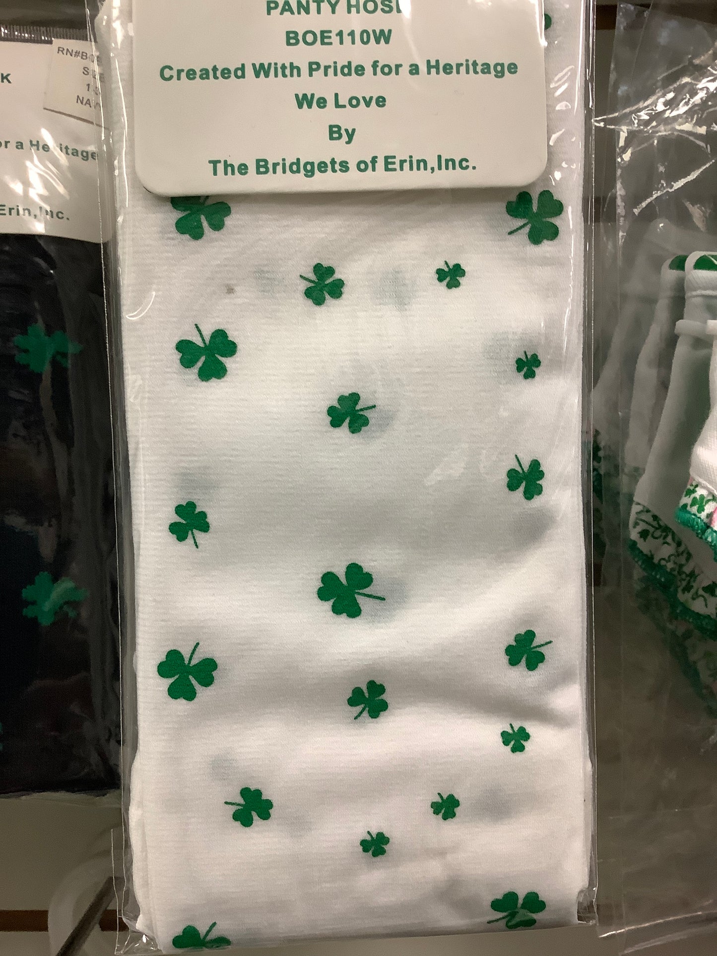 Girls tights white with green shamrocks