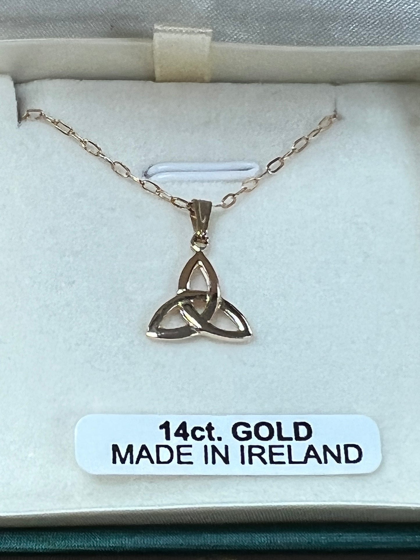 14K Gold Trinity Pendant MA114