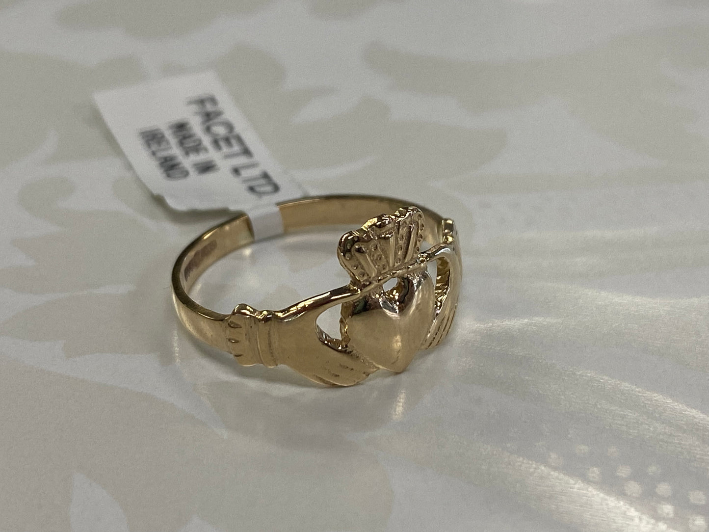 10K Facet traditional claddagh 225