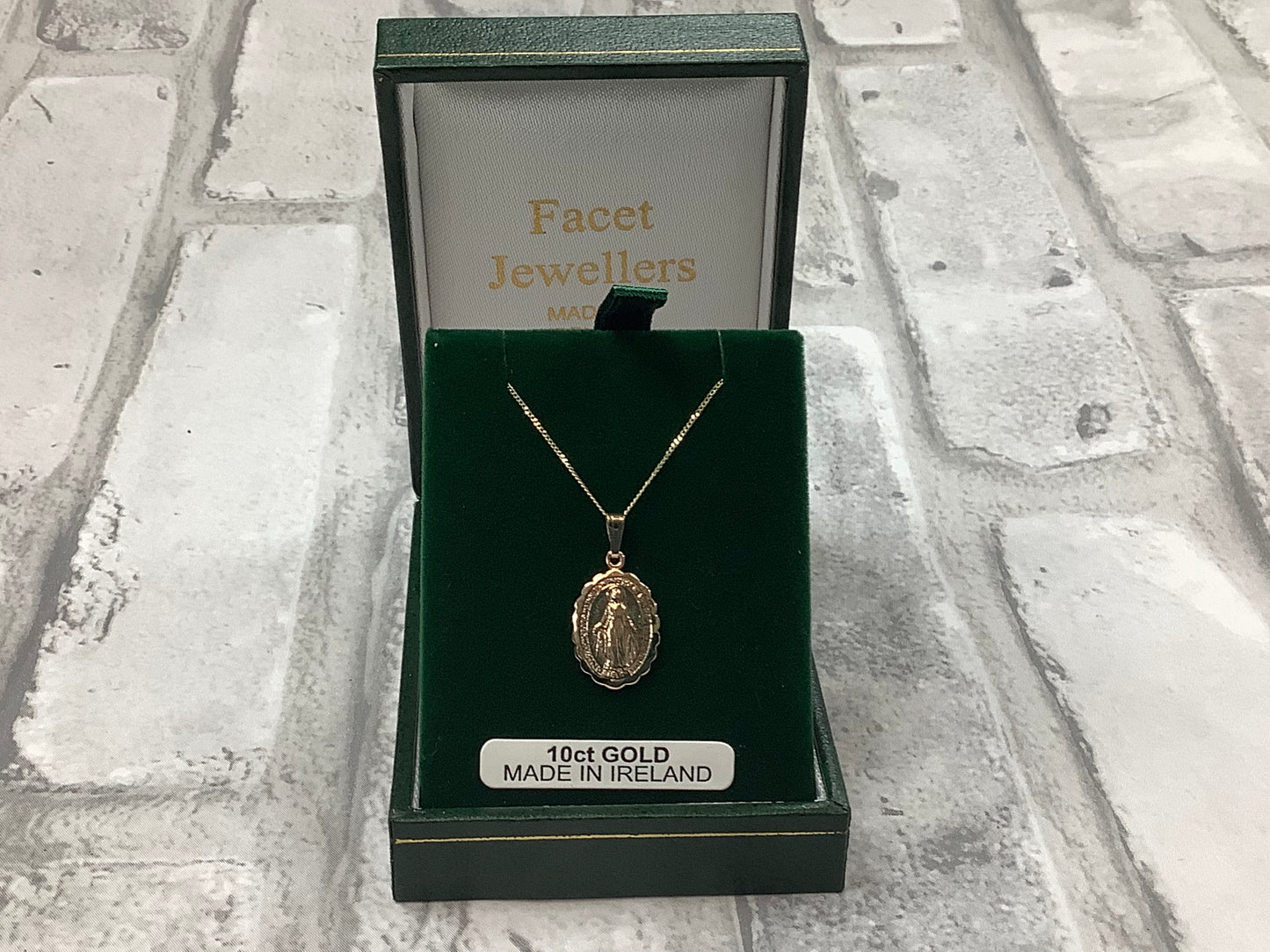 10k Yellow Gold Miraculous Medal MA47