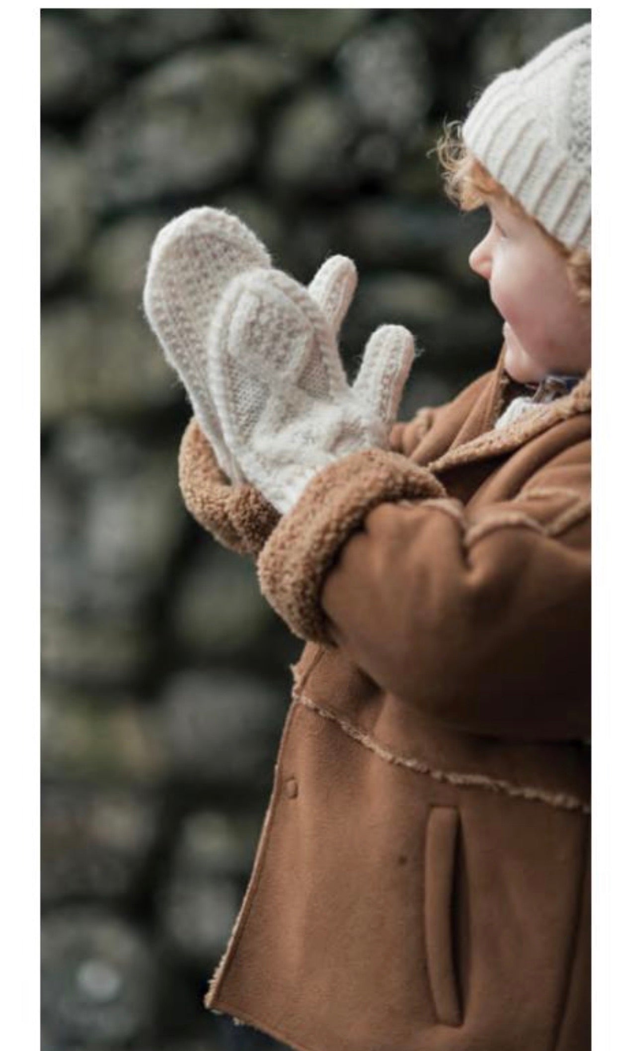 Children’s Handknit Aran Mitten S172