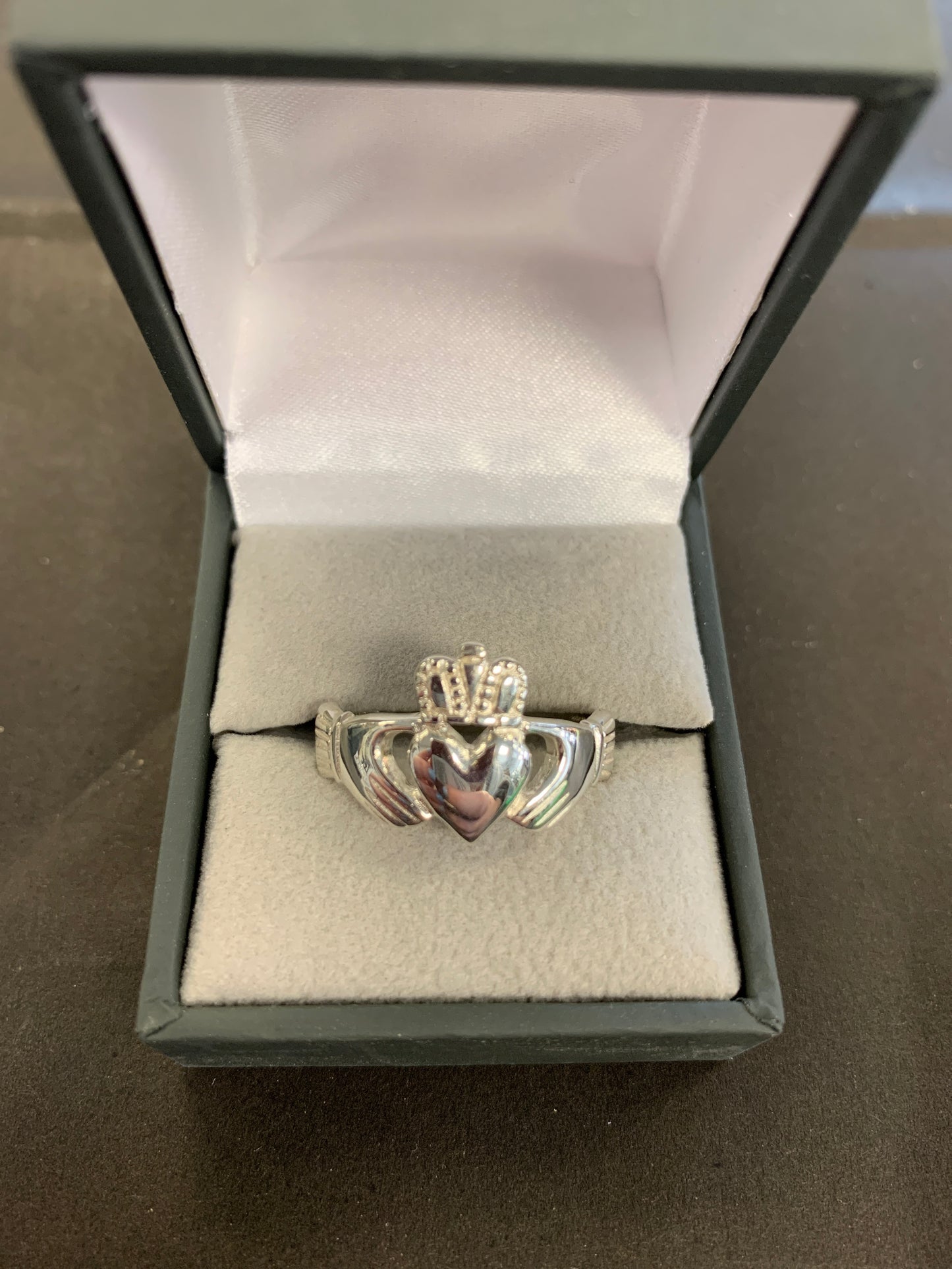 Silver mens heavy Claddagh ring