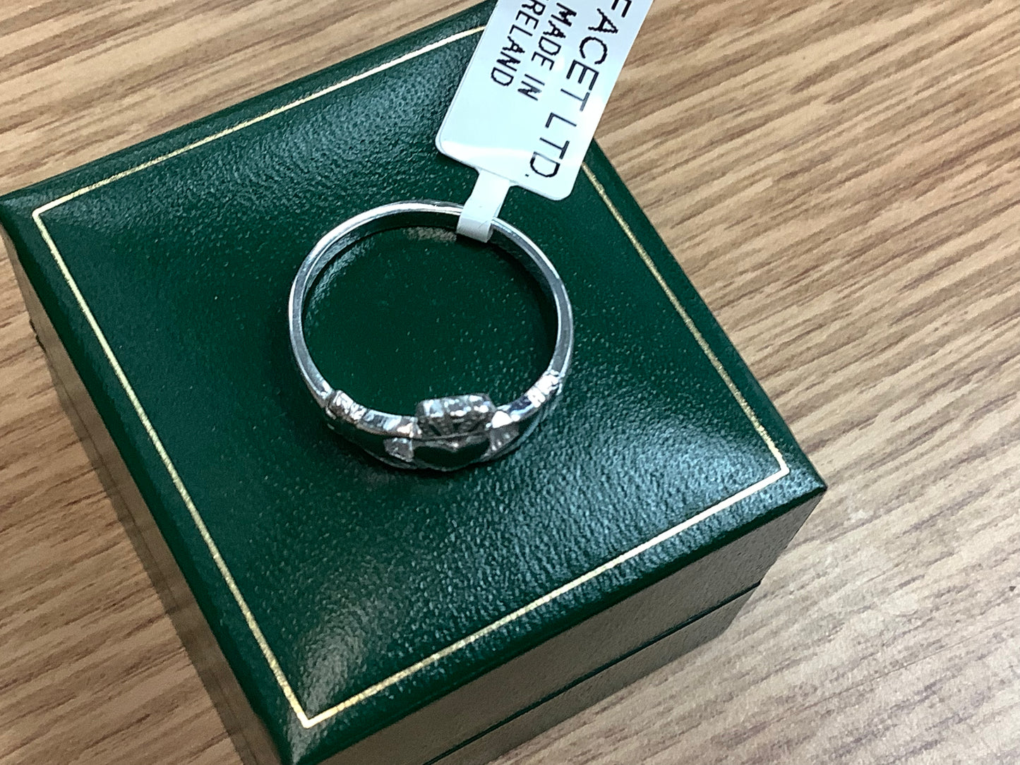 14K White Gold Ladies Claddagh #255W