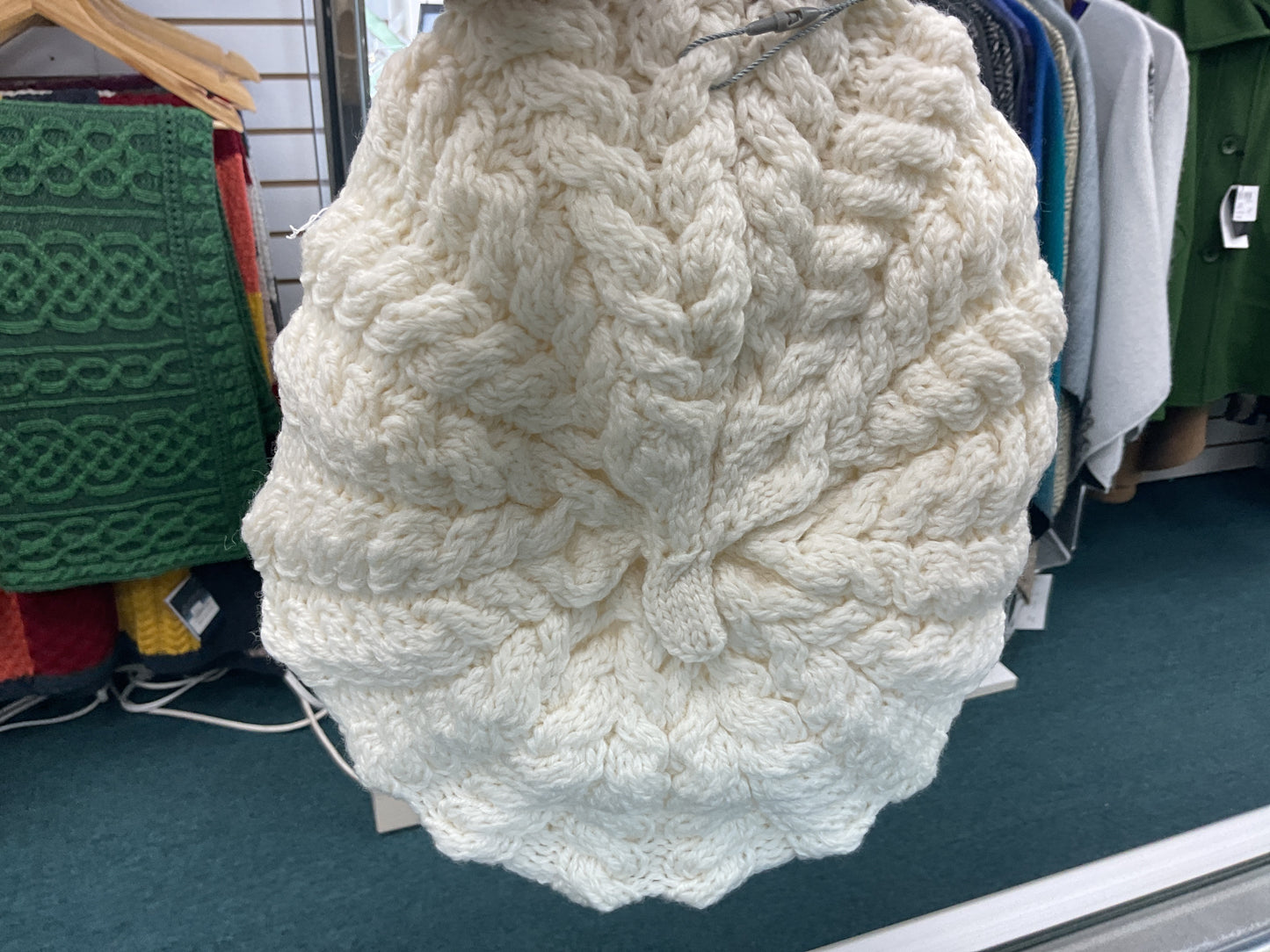 Soft Aran beret B134