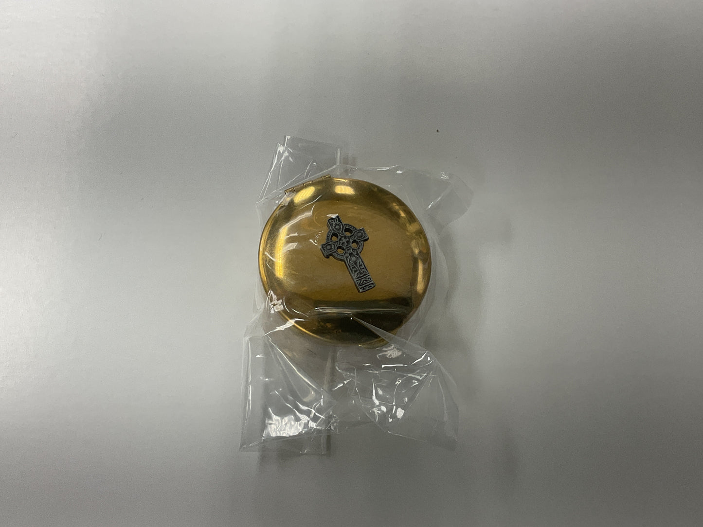 1/2 x 1 1/2Celtic Cross PYX (gold)