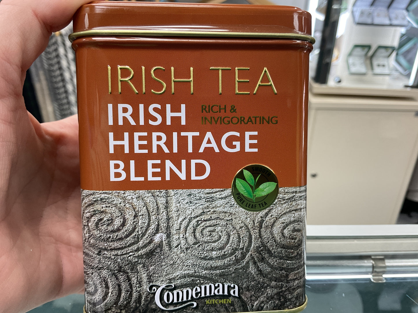 TIN OF BREAKFAST TEA FLAVOURED “IRISH HERITAGE BLEND” TEABAGS