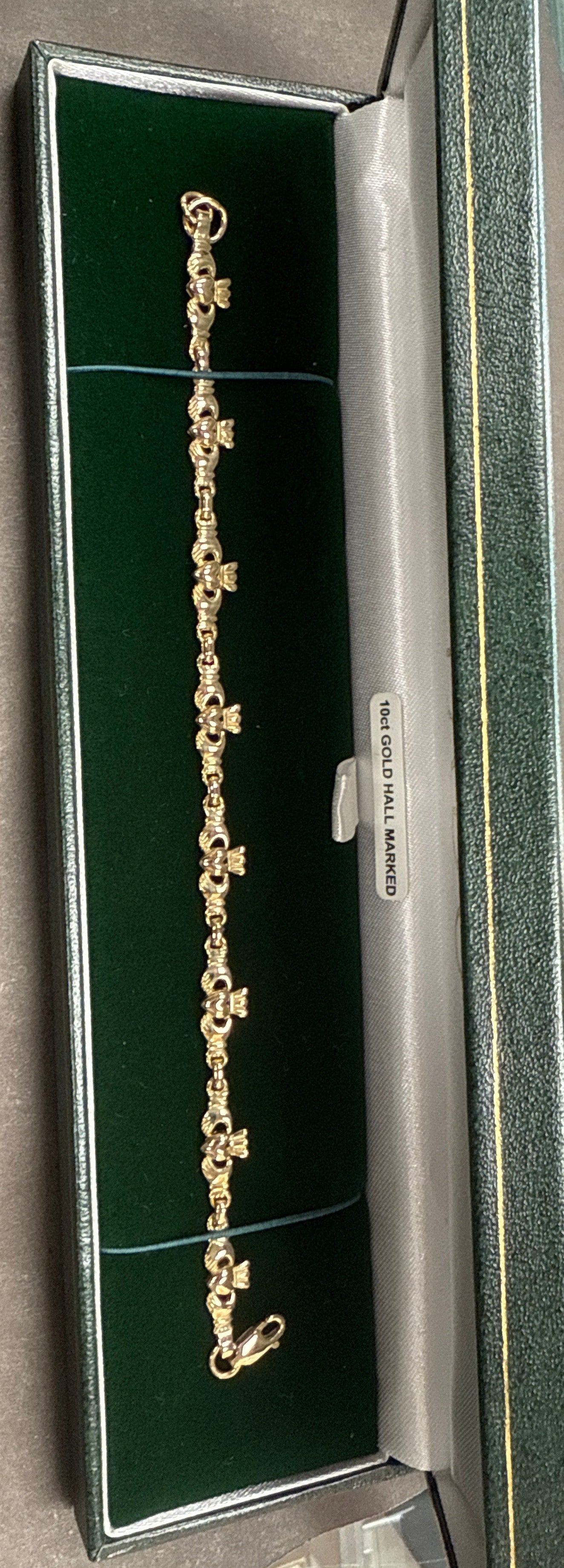 10K Gold Claddagh Bracelet BT118