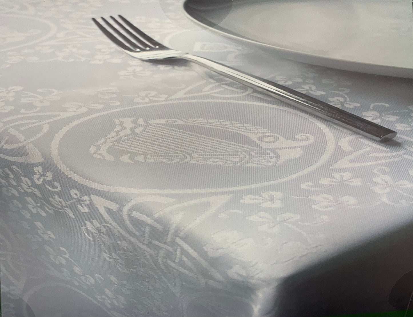 100% polyester Damask Tablecloth