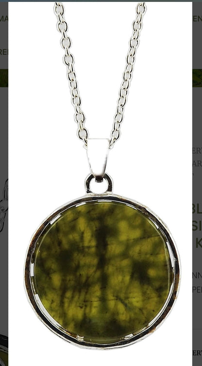 REVERSIBLE CONNEMARA MARBLE SILVER PLATED TRISKELE KNOT PENDANT