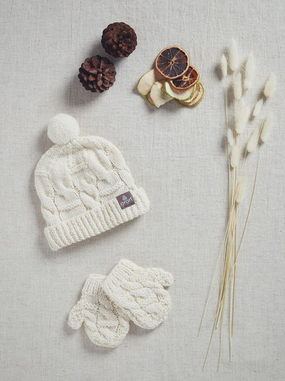 Méaróg Aran Baby Mittens and Hat Gift Set S563