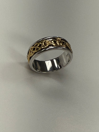 10K Fado two tone Claddagh Celtic Knot Band R124