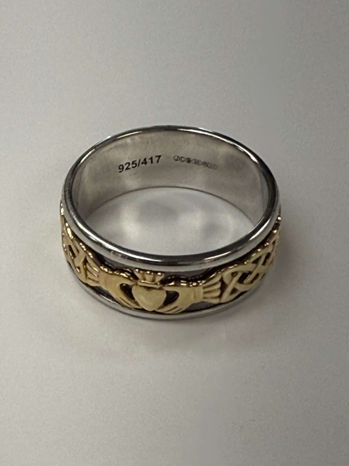 10K Two Tone Wide Claddagh Celtic Knots Band R126