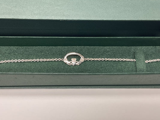 Facet Sterling Silver Single Claddagh Bracelet BMA59