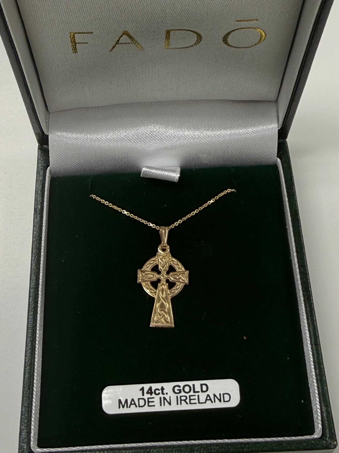 14K Celtic Cross single sided medium C101 Fado
