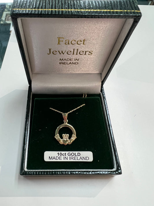 10K Gold Claddagh Pendant MA91