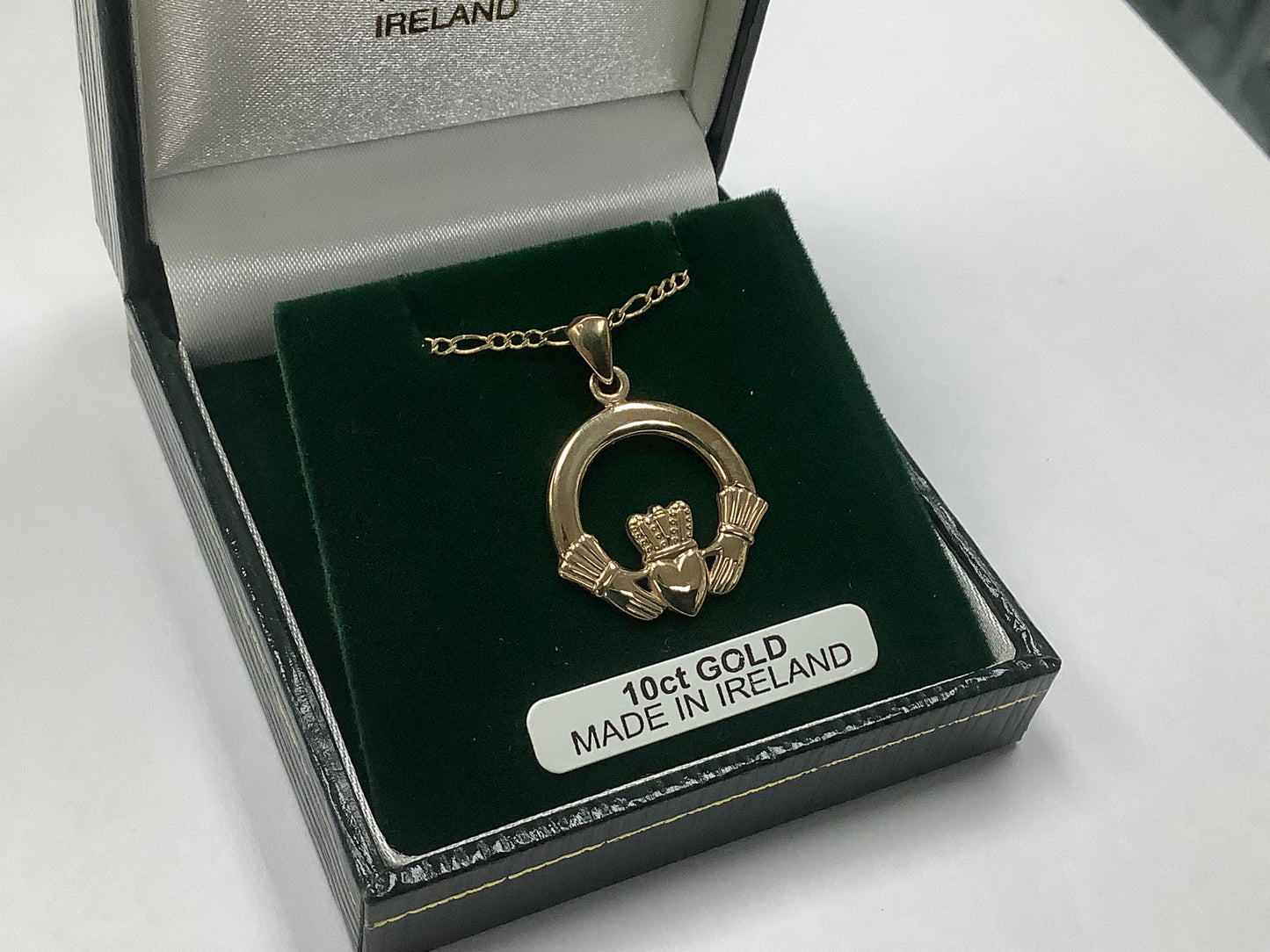 10K Claddagh pendant MA92