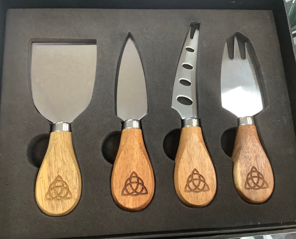 Cheese Knife Set with Trinity engraved TR4