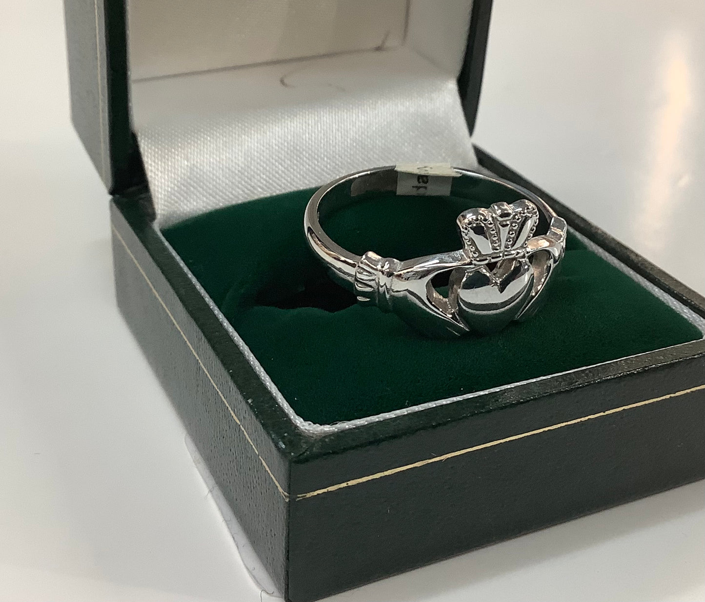 Fado 14k white gold gents claddagh size 12