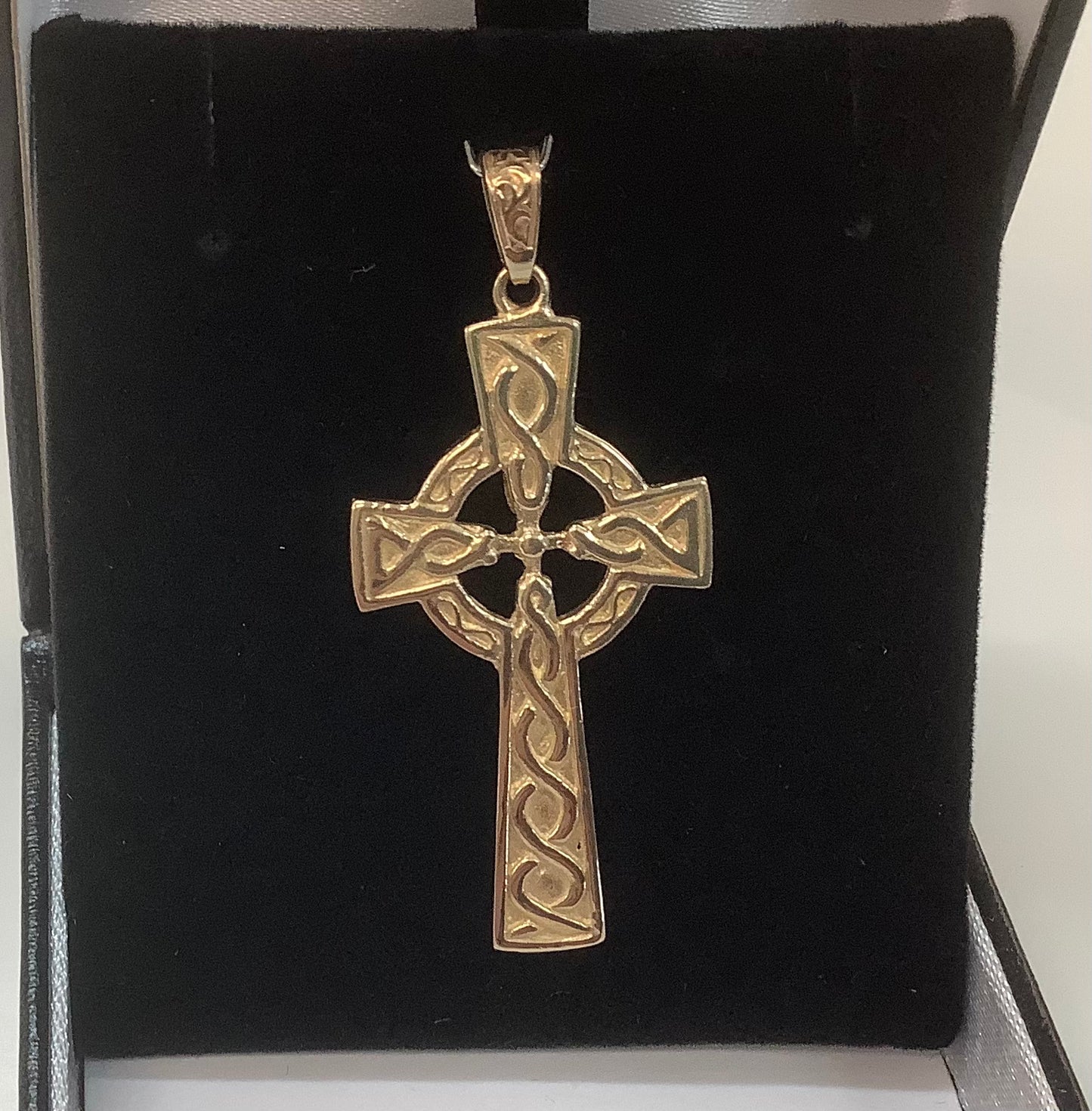 10K Large Celtic Cross Pendant GMA16