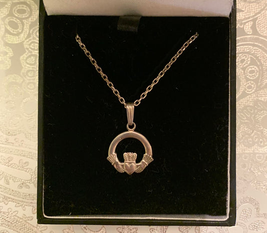 Sterling Silver Claddagh Necklace