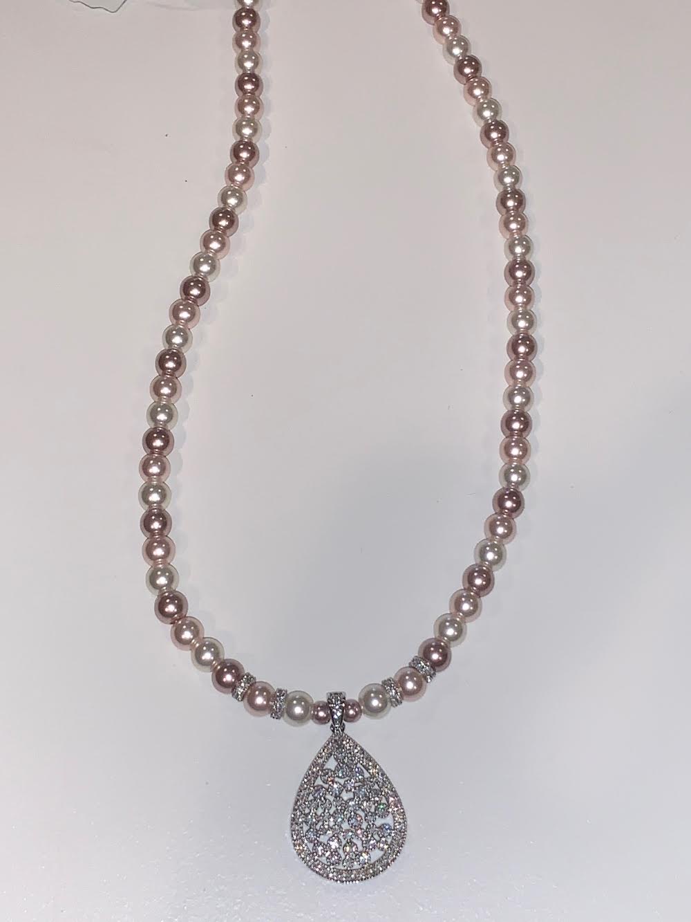 Pearl Necklace with Encrusted Crystal