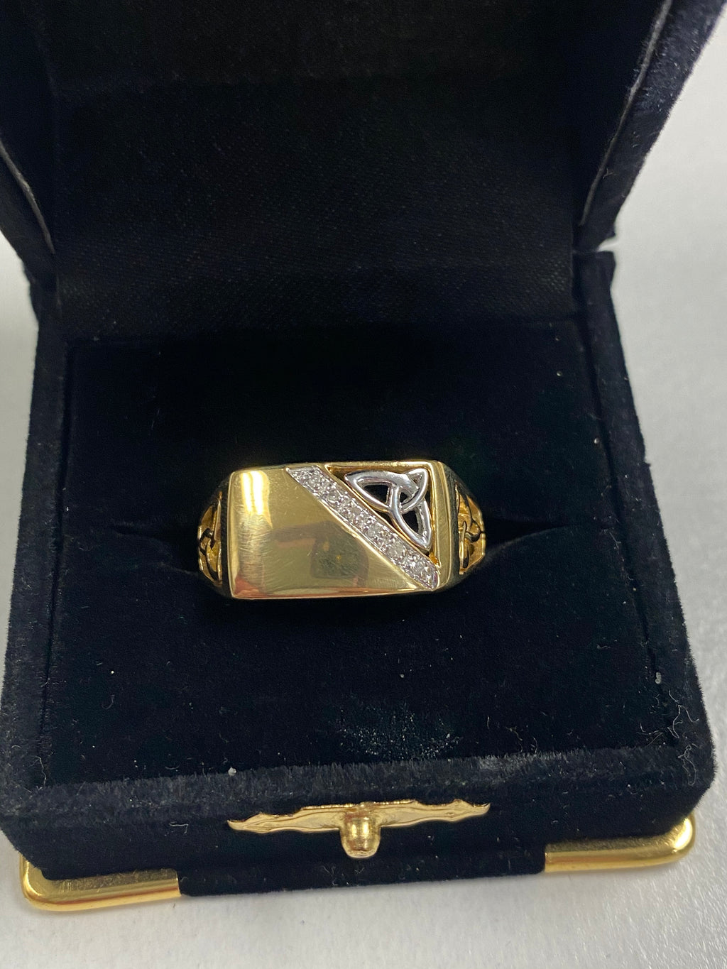 Heavy Gold Ring with Trinity and Diamonds