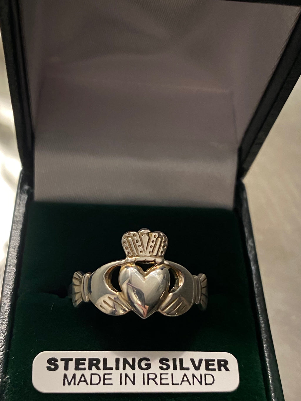 Silver gents claddagh SCL383