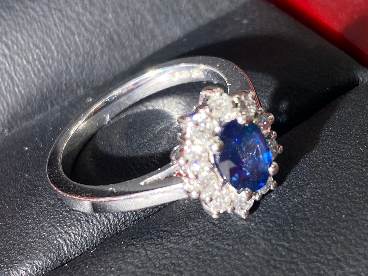 18k princess Diane style sapphire ring