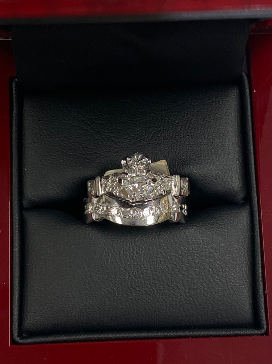 Gold Ladies Wedding Ring Set