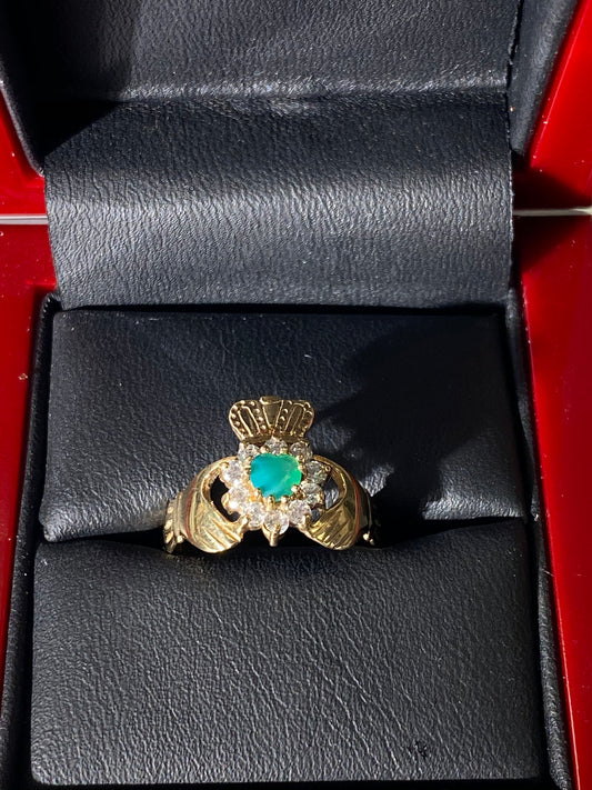 10K Claddagh with synthetic emerald size 7 C456
