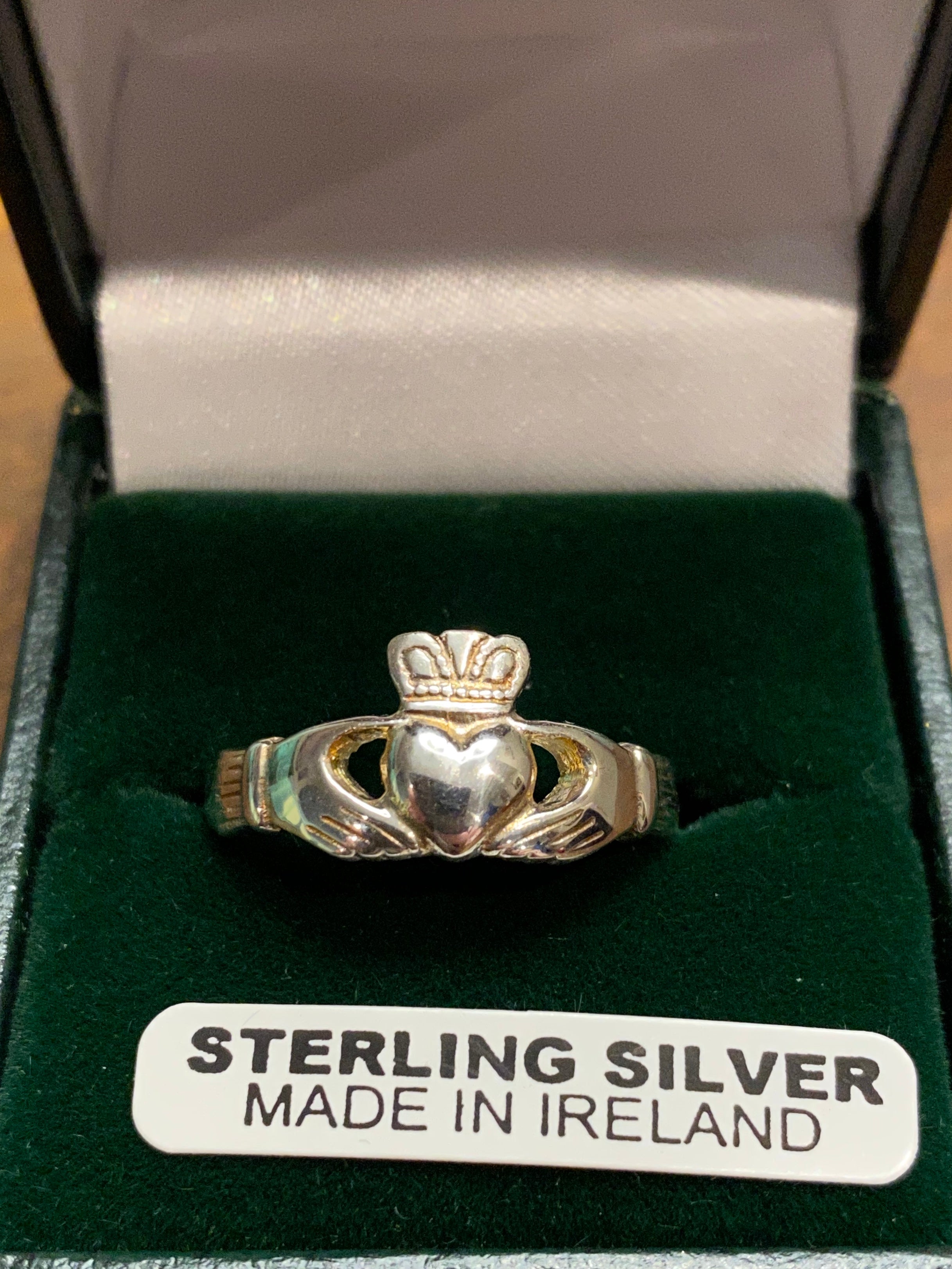 SCL524 silver claddagh heavy ladies