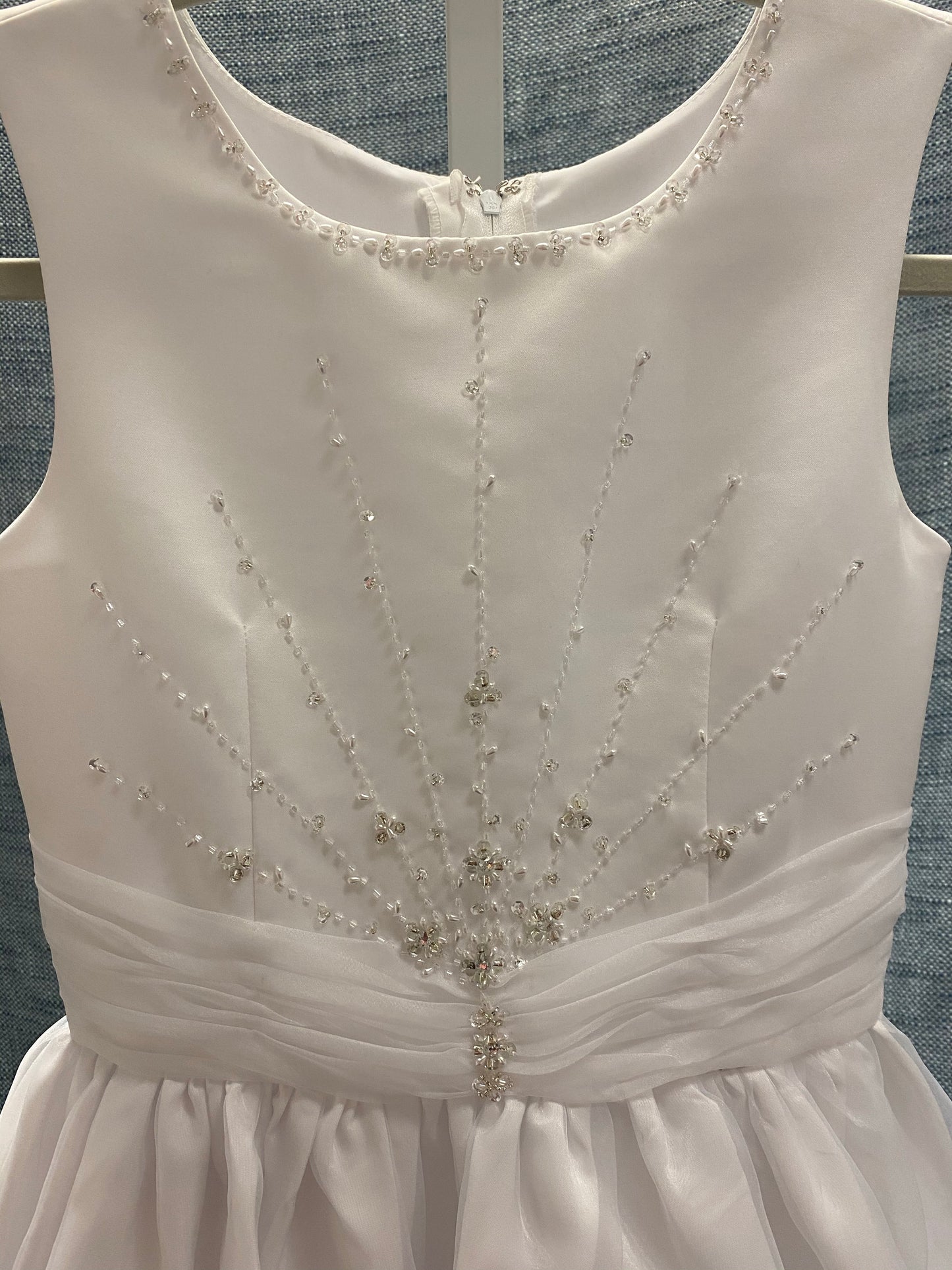 Size 10 white dress with sequin detailing #447T