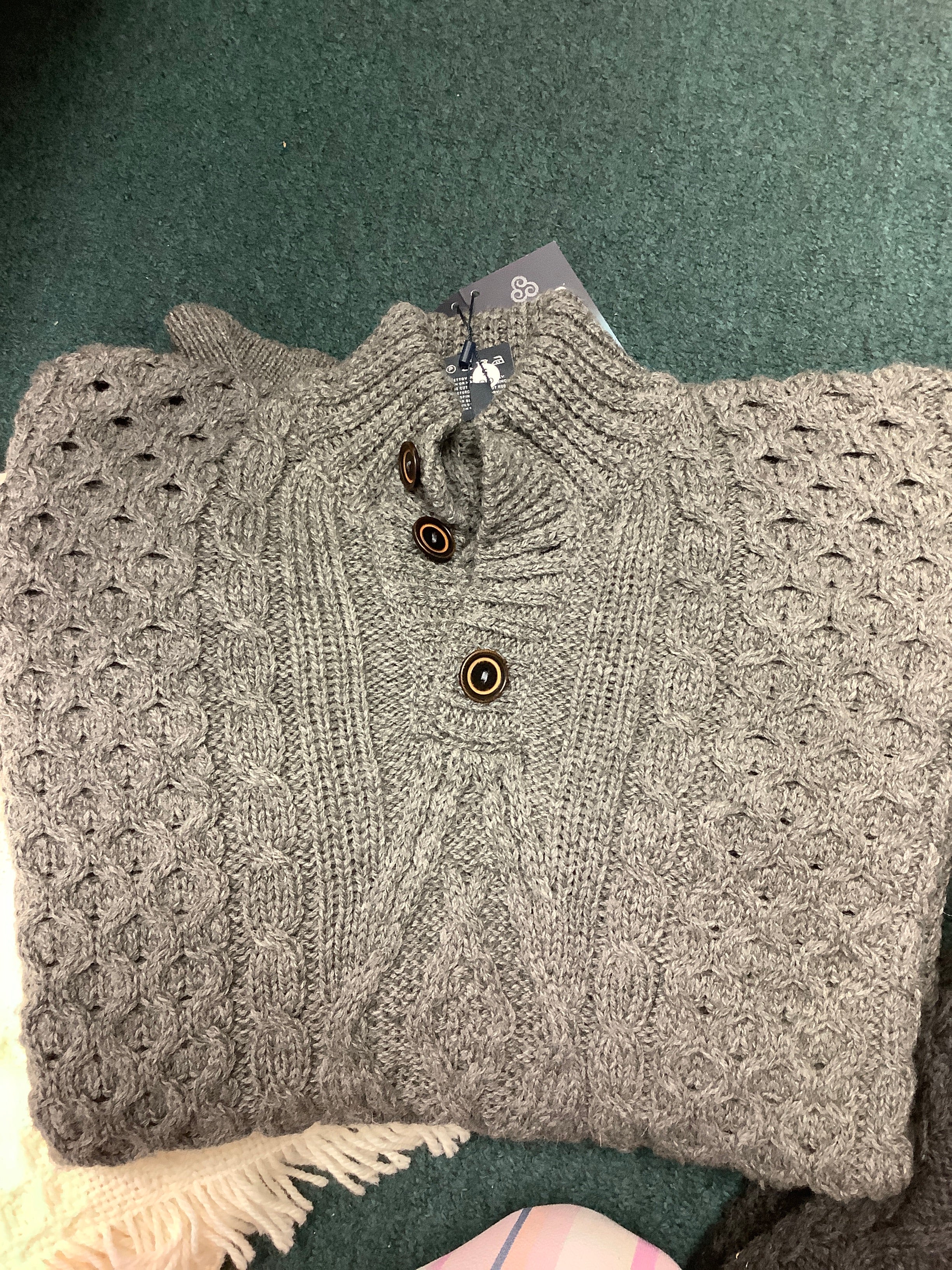 B811 men’s 3 button pullover gray