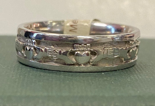 14k white gold claddagh band size 11