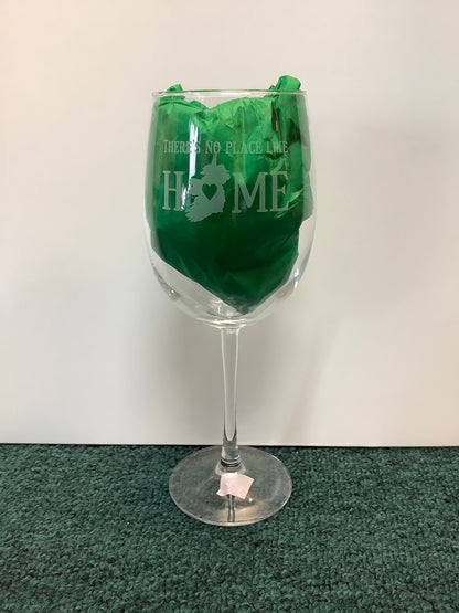 There’s no place like home wine glass