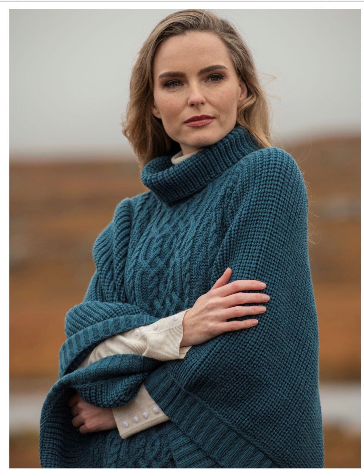 BROSNA SOFT RIBBED PONCHO in Teal R4906