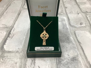 10K Celtic Cross with real emerald MA63