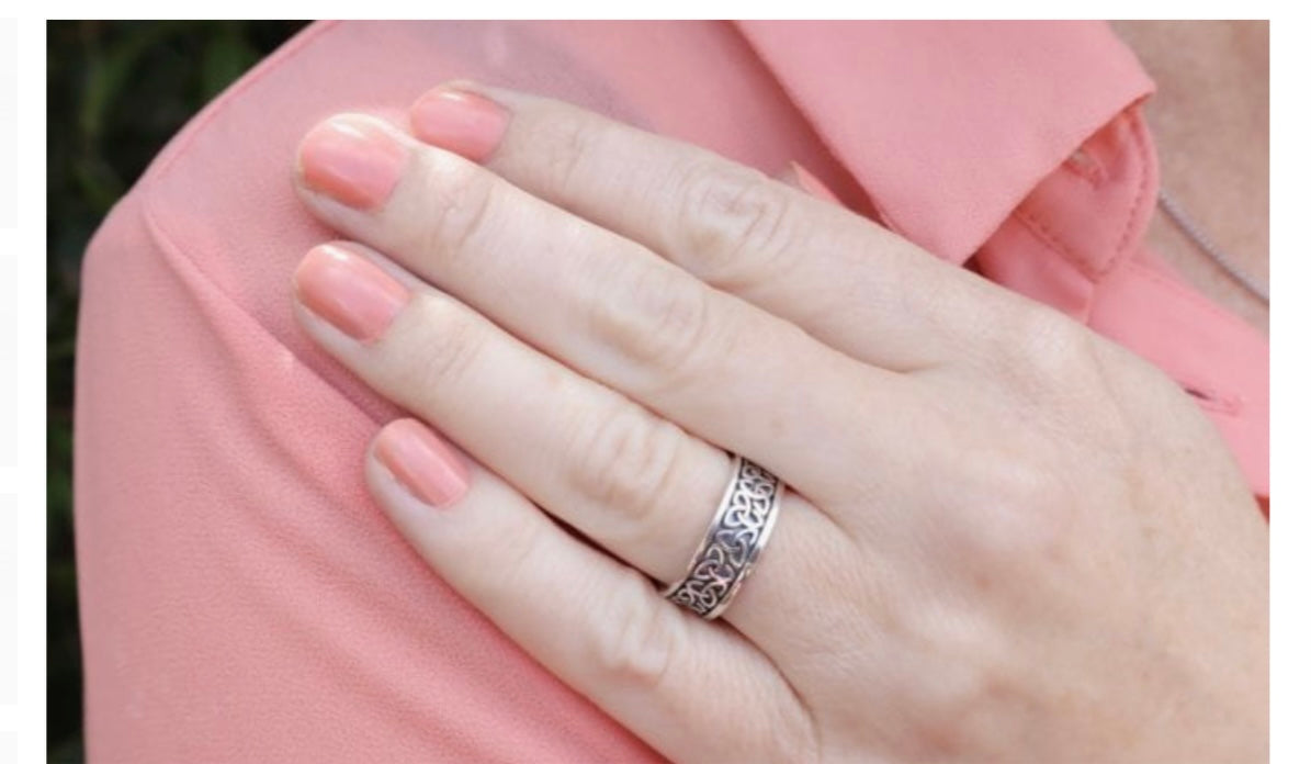 Unisex Solid Trinity Knot Wedding Ring