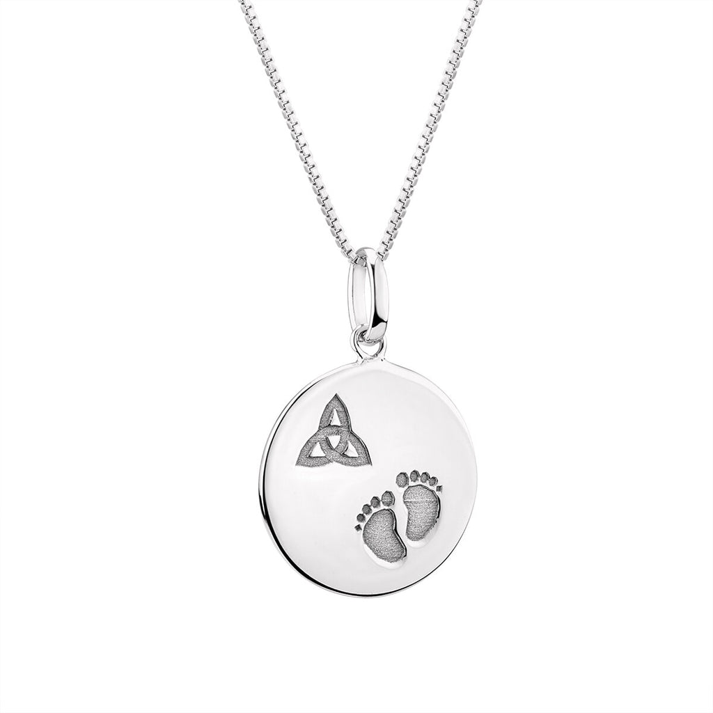 Sterling silver round pendant with trinity knot and baby feet S46890