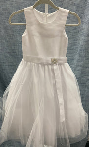 Size 8 white dress #482T