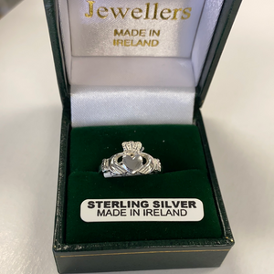 Sterling silver claddagh facet #255