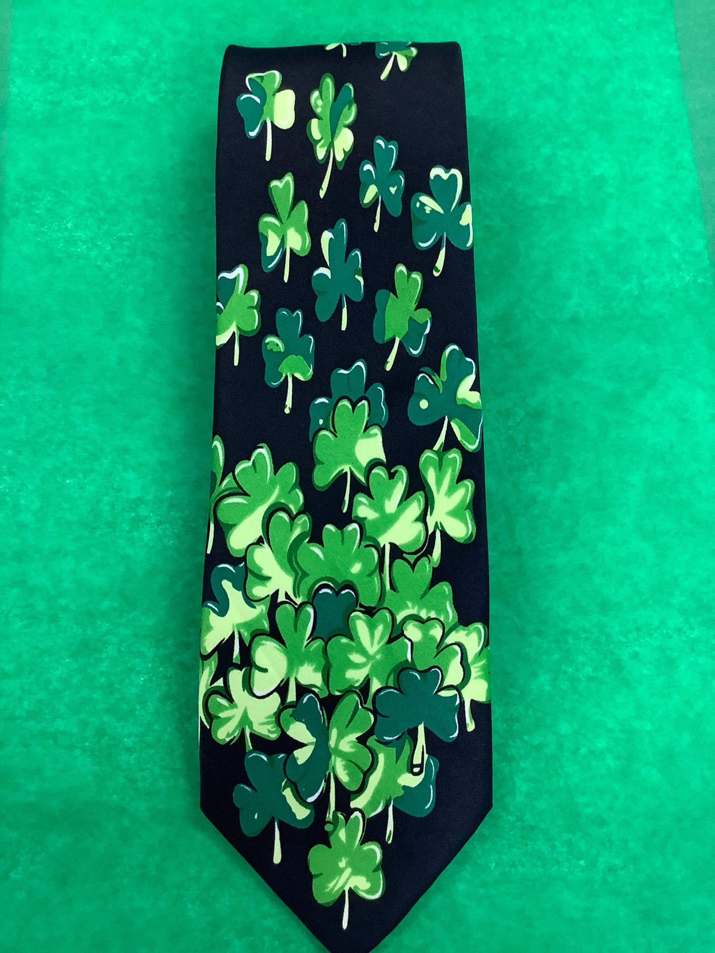 Black shamrock tie